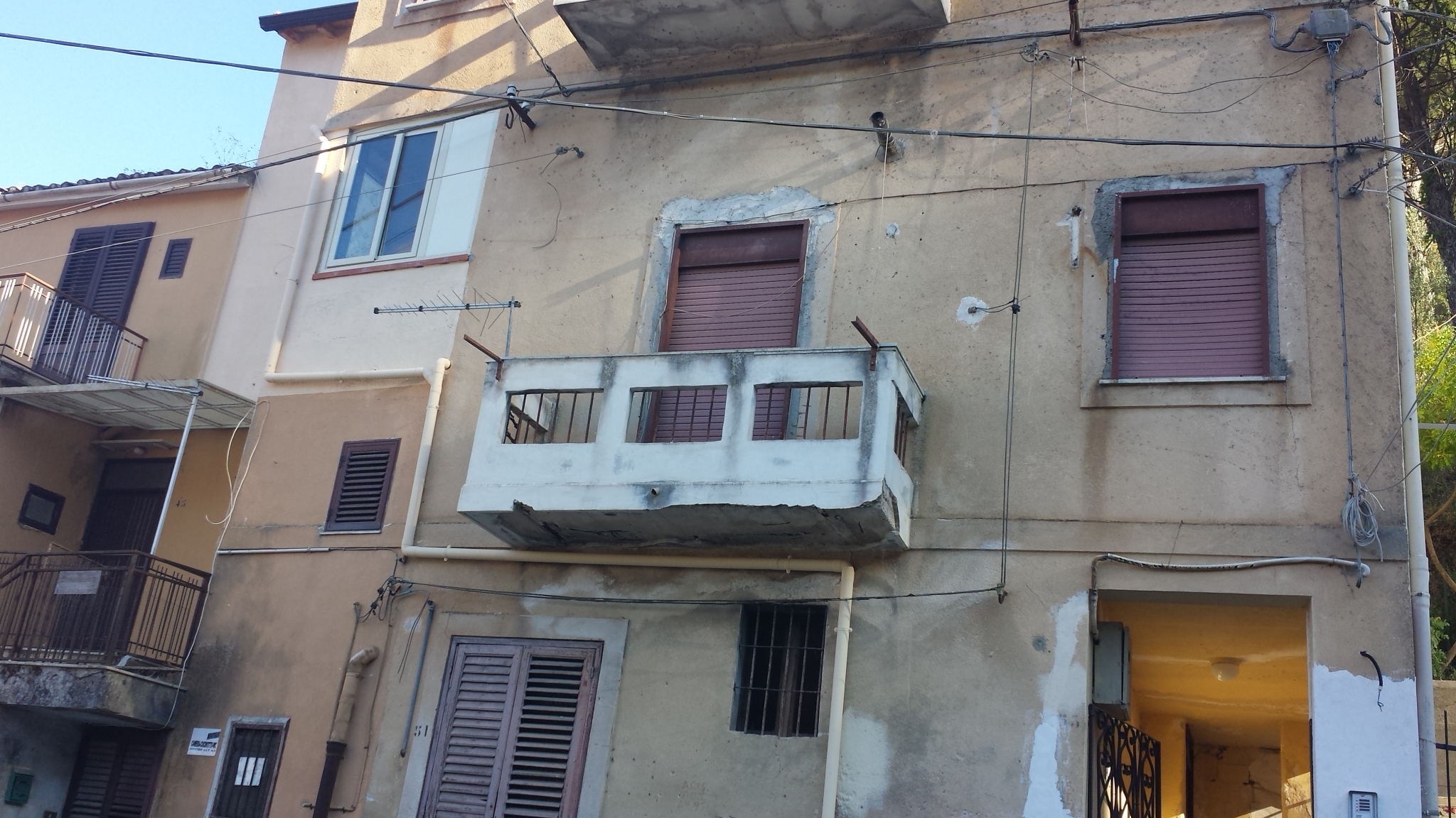 Via Capitano Franzoni, 2 abitazioni con 2 ingressi