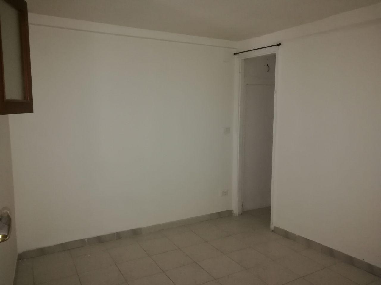 Via Antonio Veneziano, luminoso appartamento