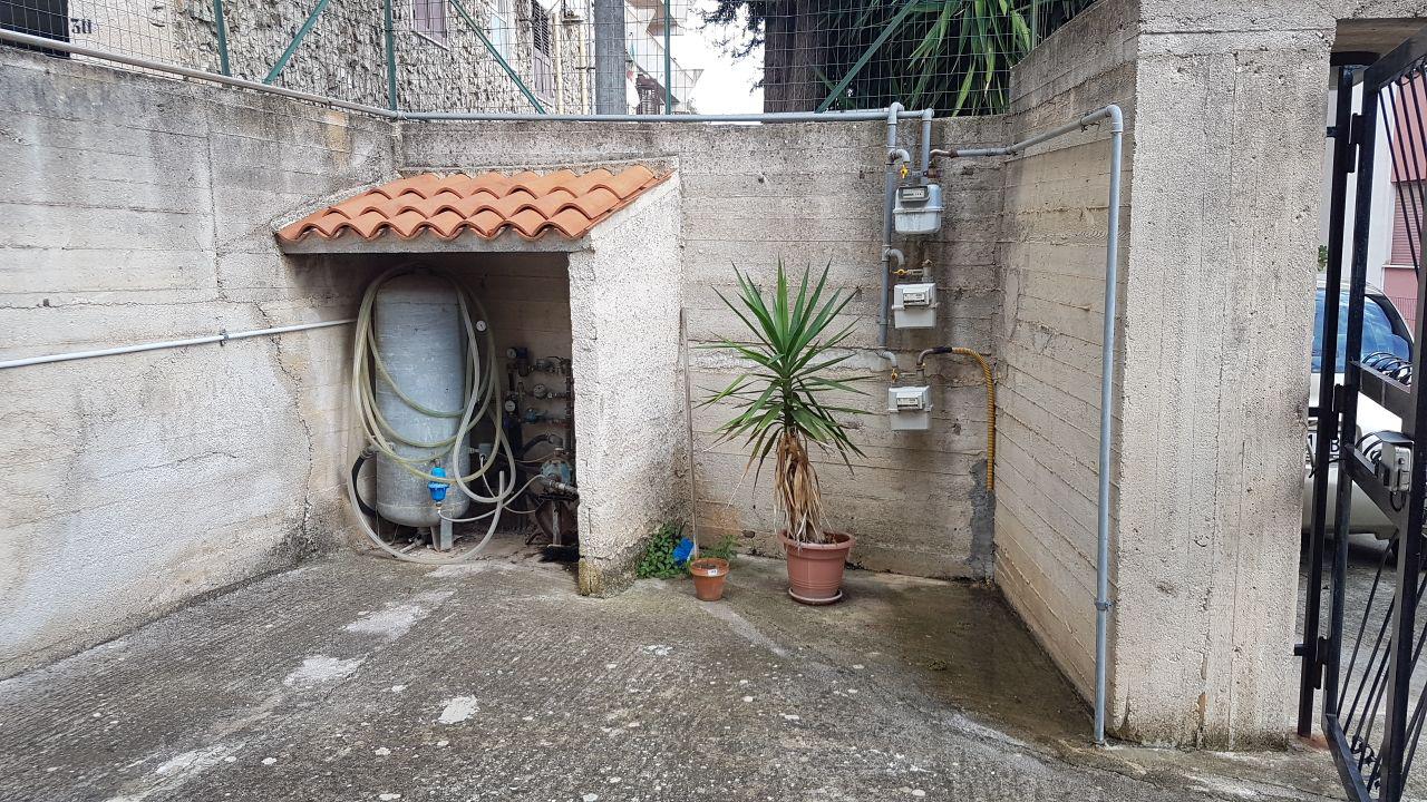 Salita Sant'Antonino 3vani con terrazzo posto auto
