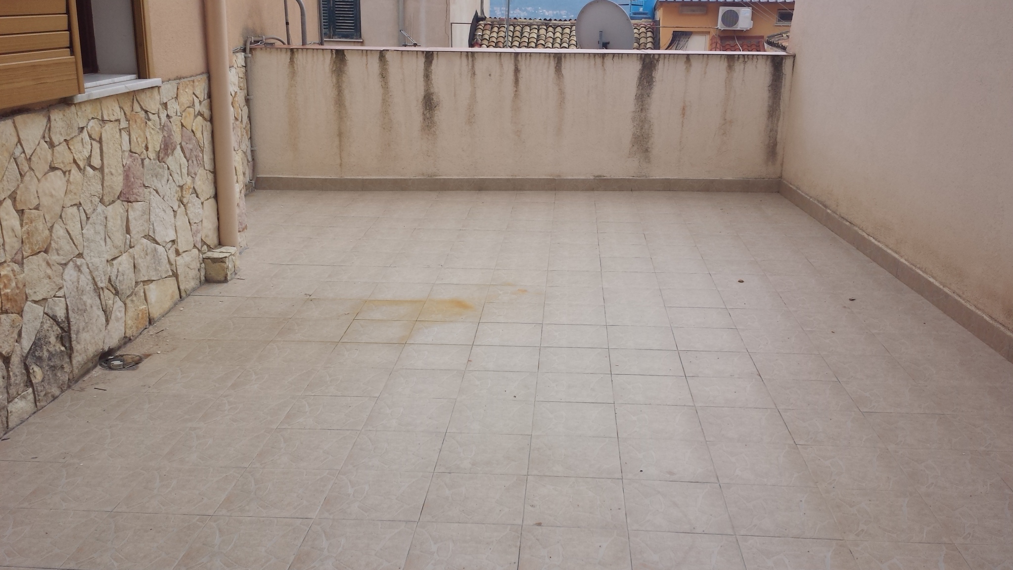 Salita Sant'Antonino 3vani con terrazzo posto auto