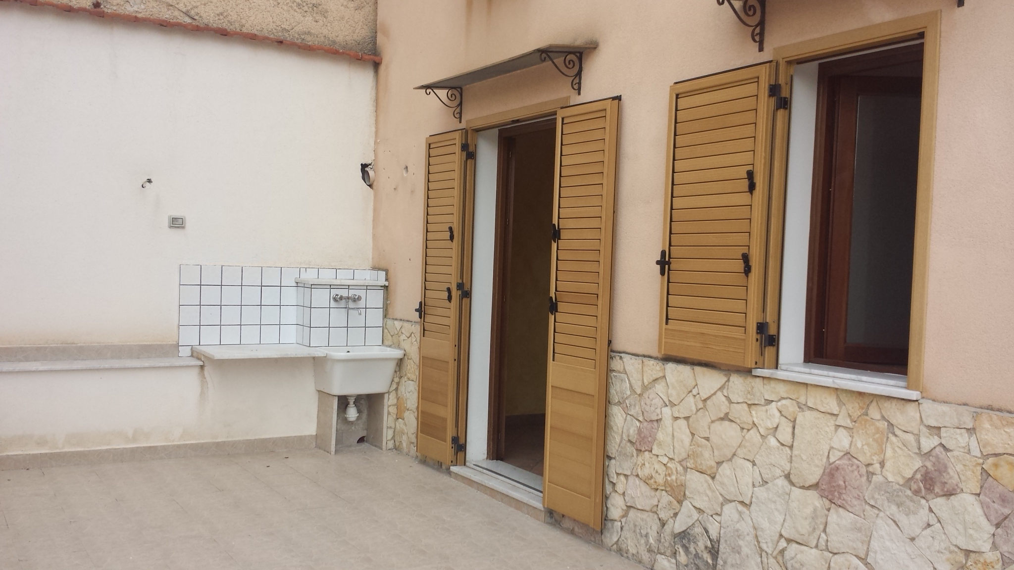 Salita Sant'Antonino 3vani con terrazzo posto auto