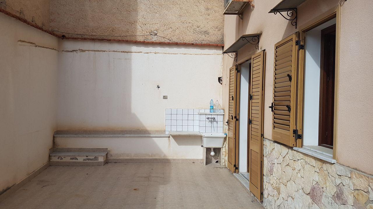 Salita Sant'Antonino 3vani con terrazzo posto auto