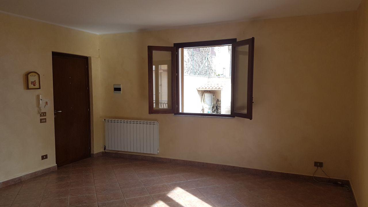 Salita Sant'Antonino 3vani con terrazzo posto auto