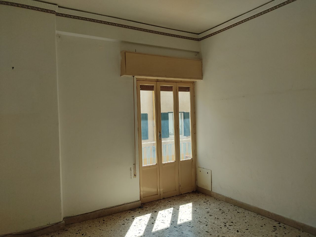 Via Venero, 2 vani, cucina abitabile e ripostiglio