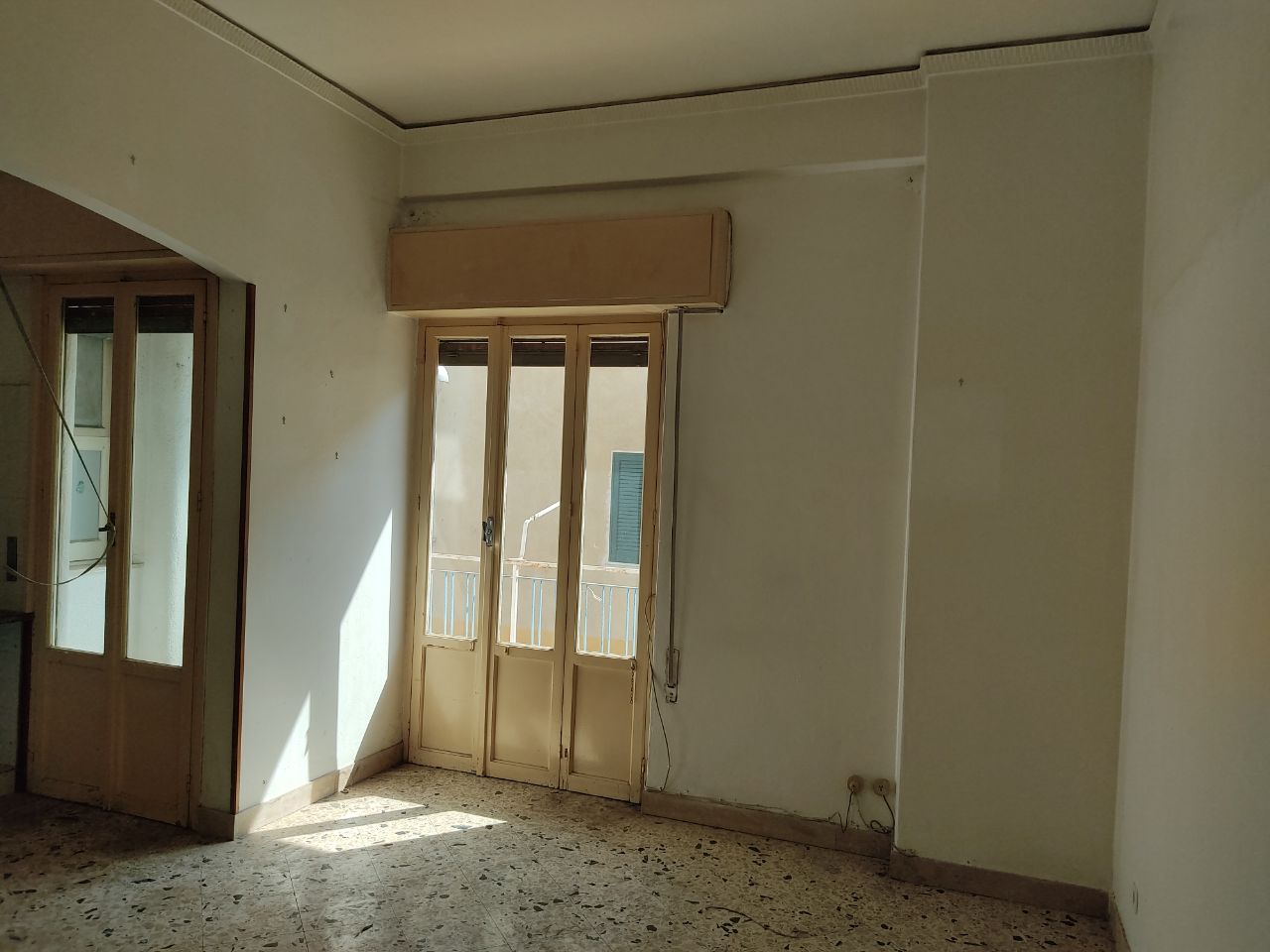 Via Venero, 2 vani, cucina abitabile e ripostiglio