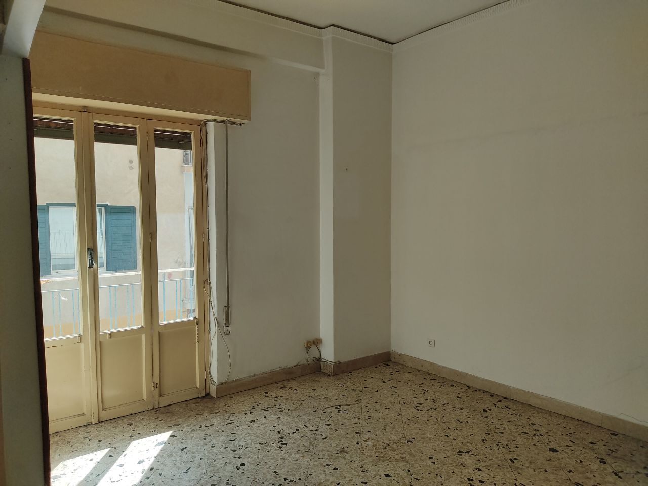 Via Venero, 2 vani, cucina abitabile e ripostiglio