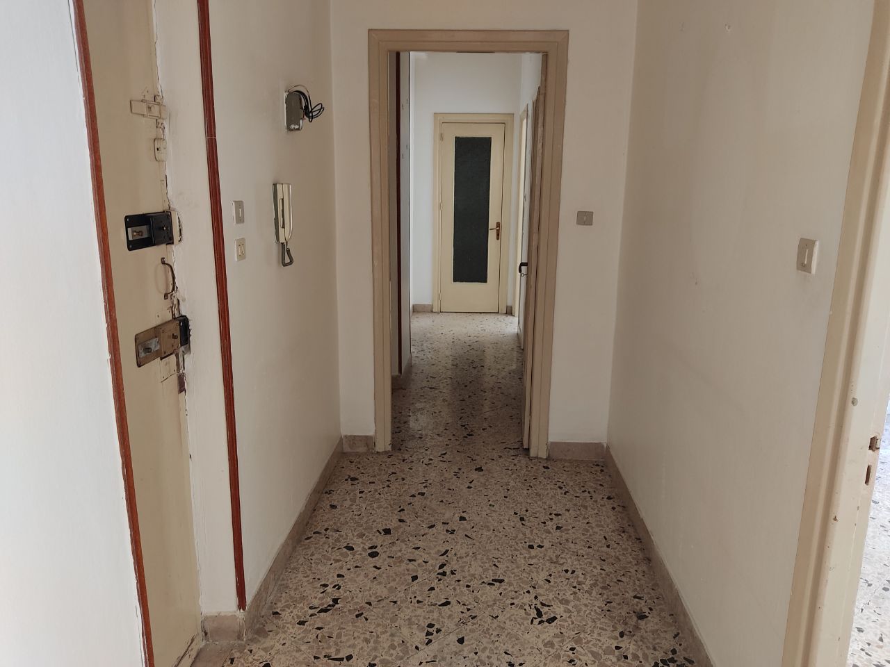 Via Venero, 2 vani, cucina abitabile e ripostiglio