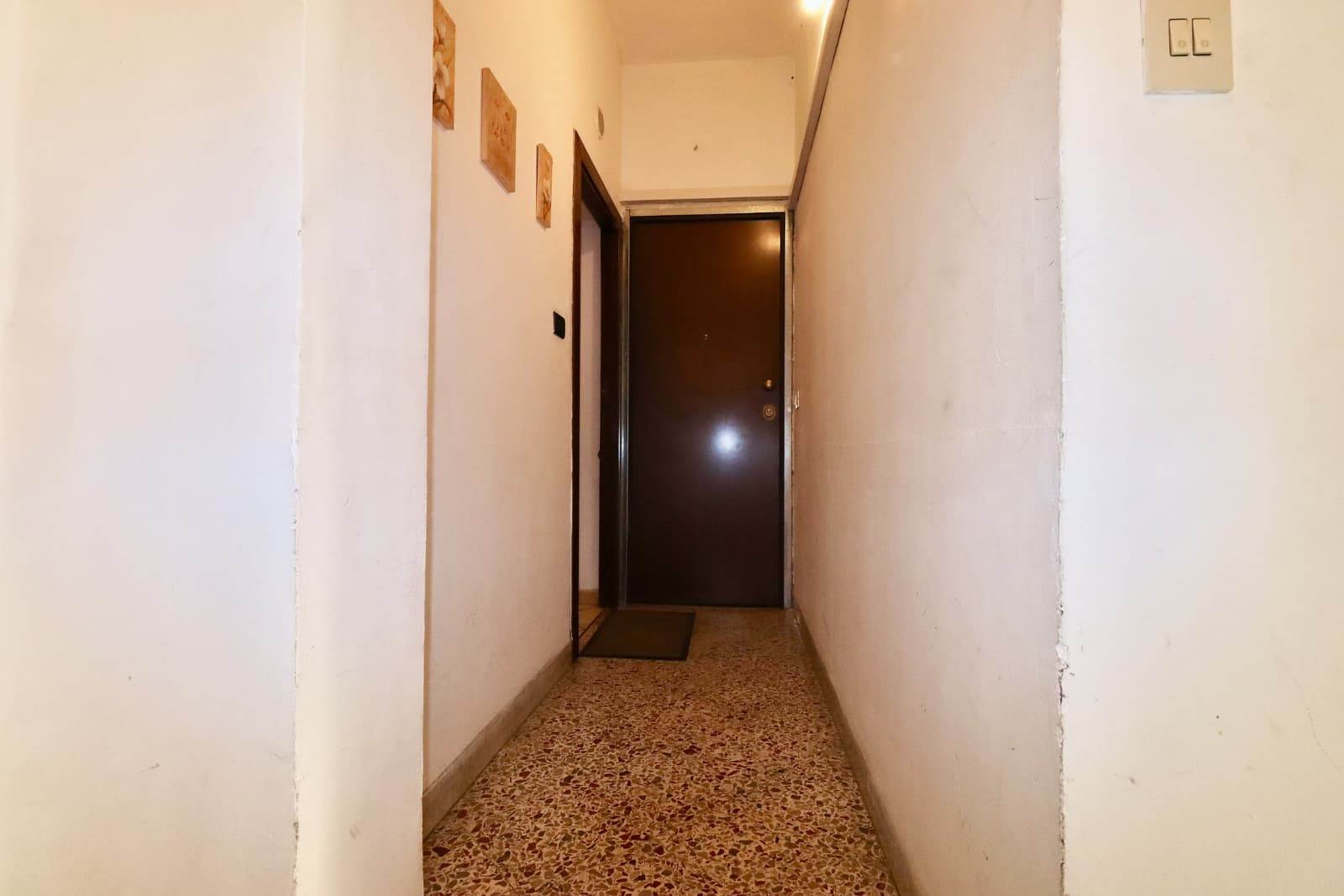 Corso Calatafimi, 2 locali arredato utilizzabile anche come investimento