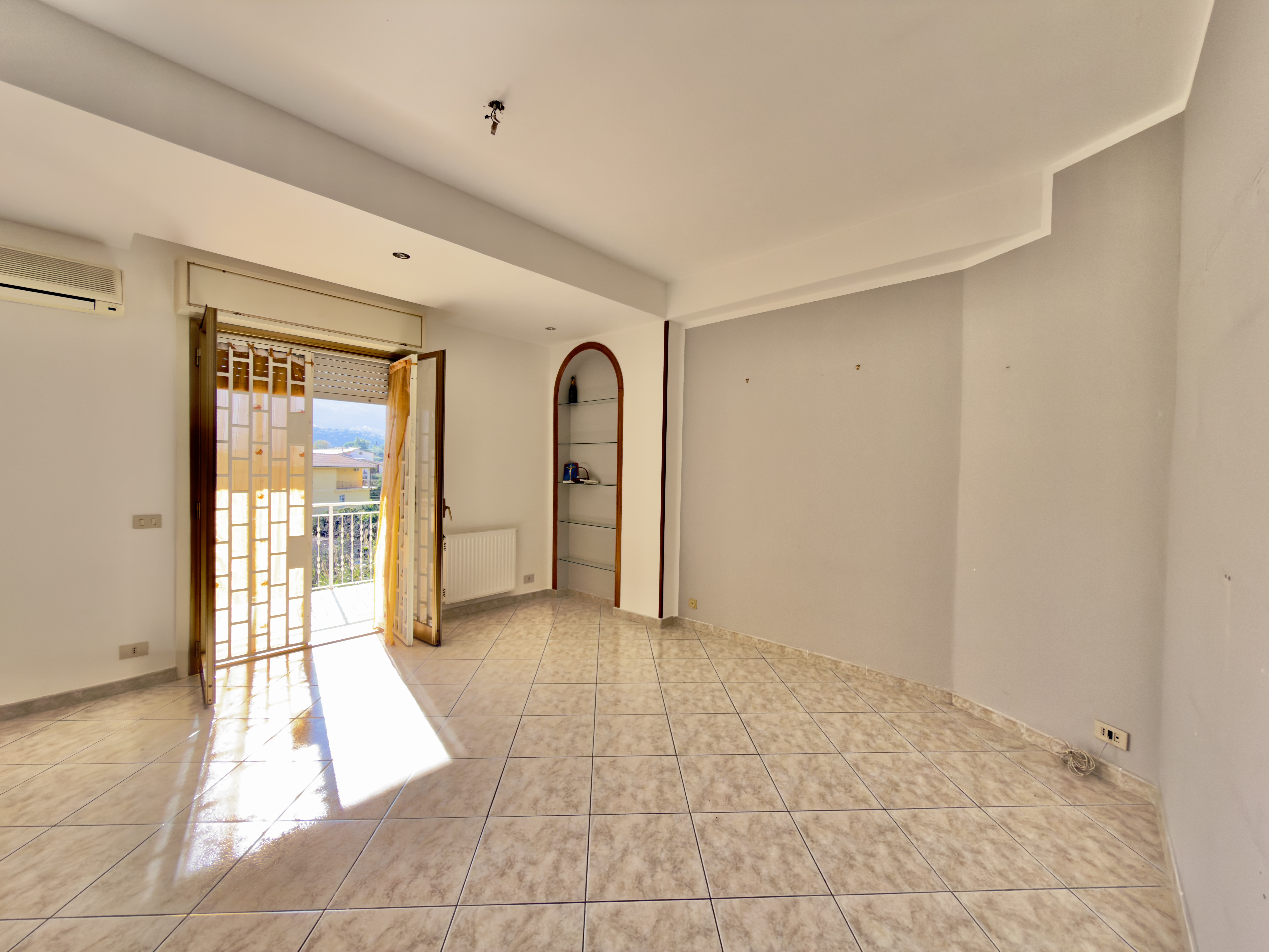 Via Santa Liberata, 3 locali in villa con giardino
