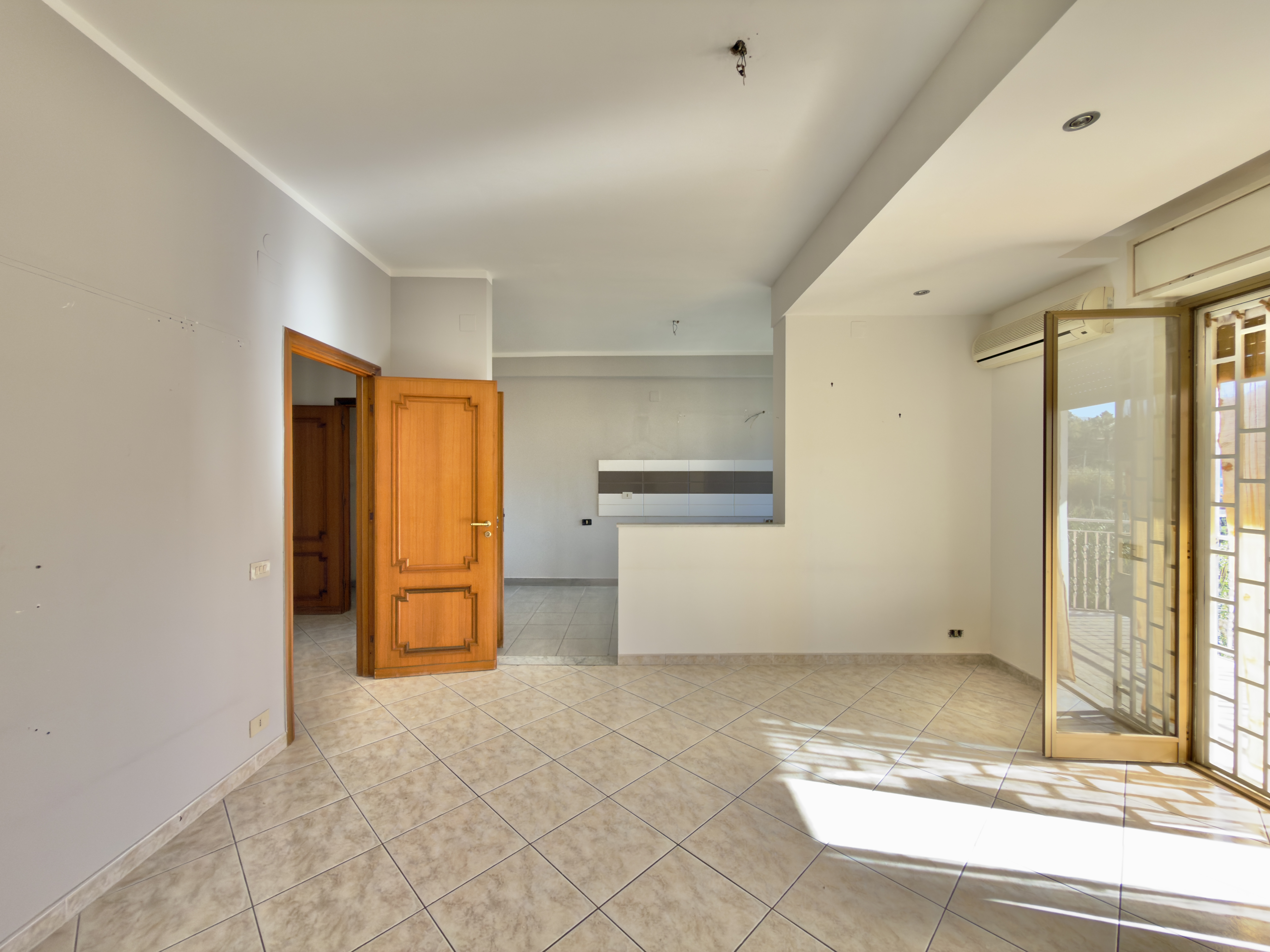 Via Santa Liberata, 3 locali in villa con giardino