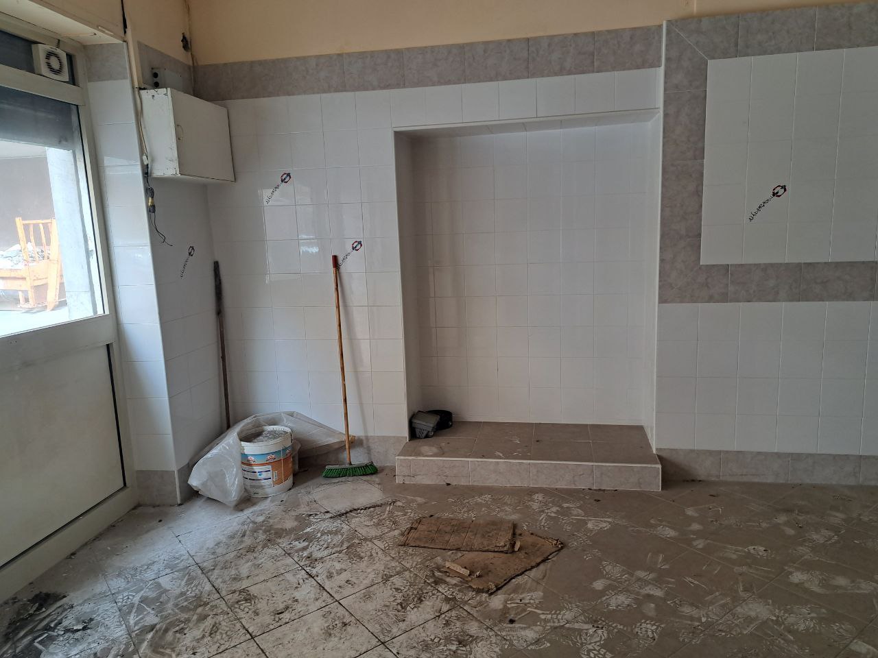 Via Venero locale in buona posizione ristrutturato