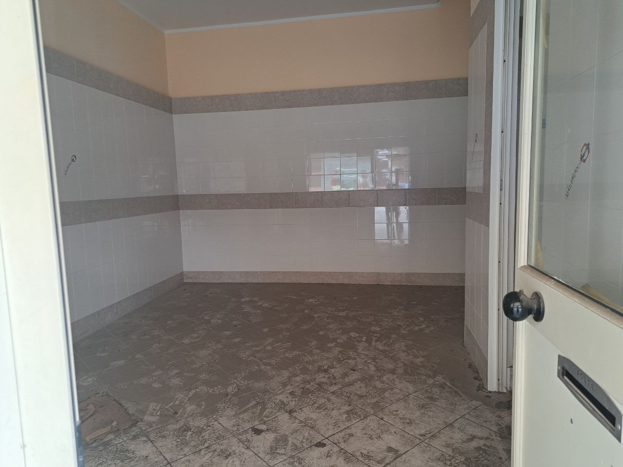 Via Venero locale in buona posizione ristrutturato