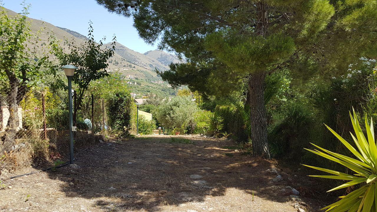 Strada Vicinale Barone, villino per villeggiatura