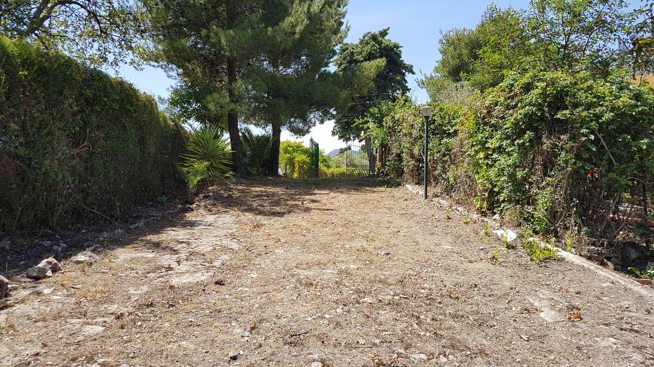 Strada Vicinale Barone, villino per villeggiatura