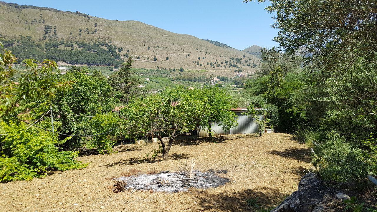 Strada Vicinale Barone, villino per villeggiatura