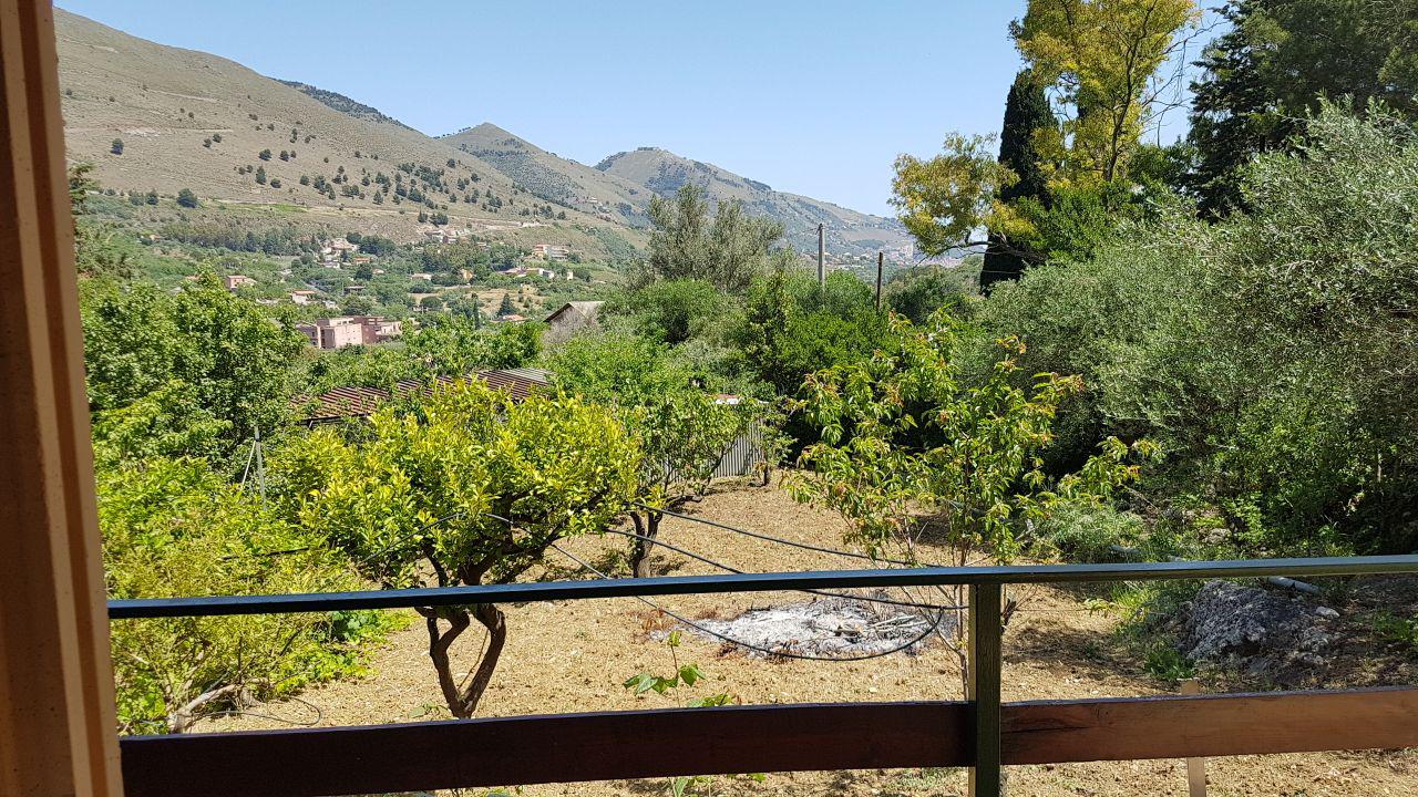 Strada Vicinale Barone, villino per villeggiatura