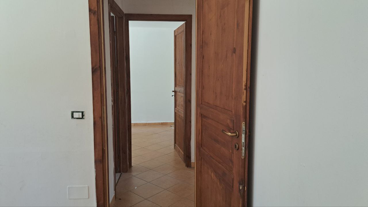 Via Esterna Sant'Elia villino con cucina abitabile