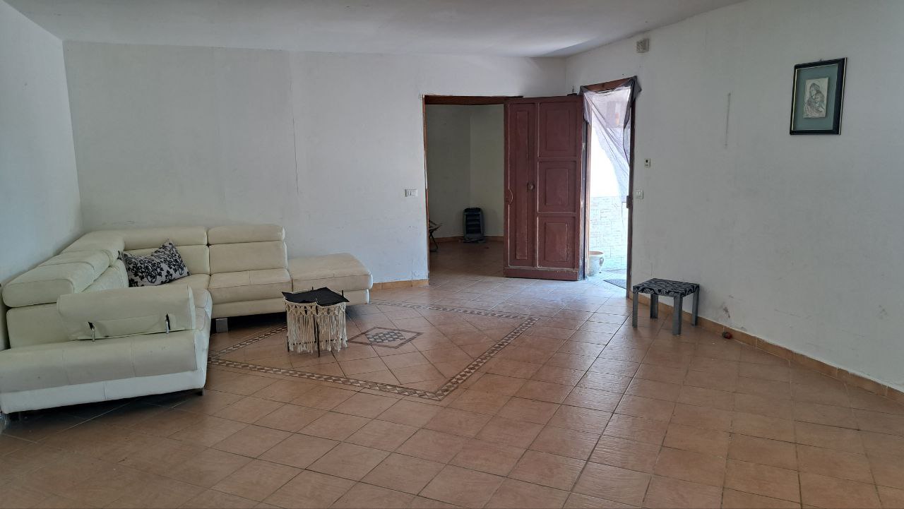 Via Esterna Sant'Elia villino con cucina abitabile