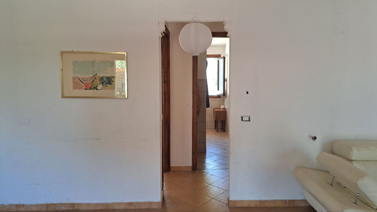 Via Esterna Sant'Elia villino con cucina abitabile