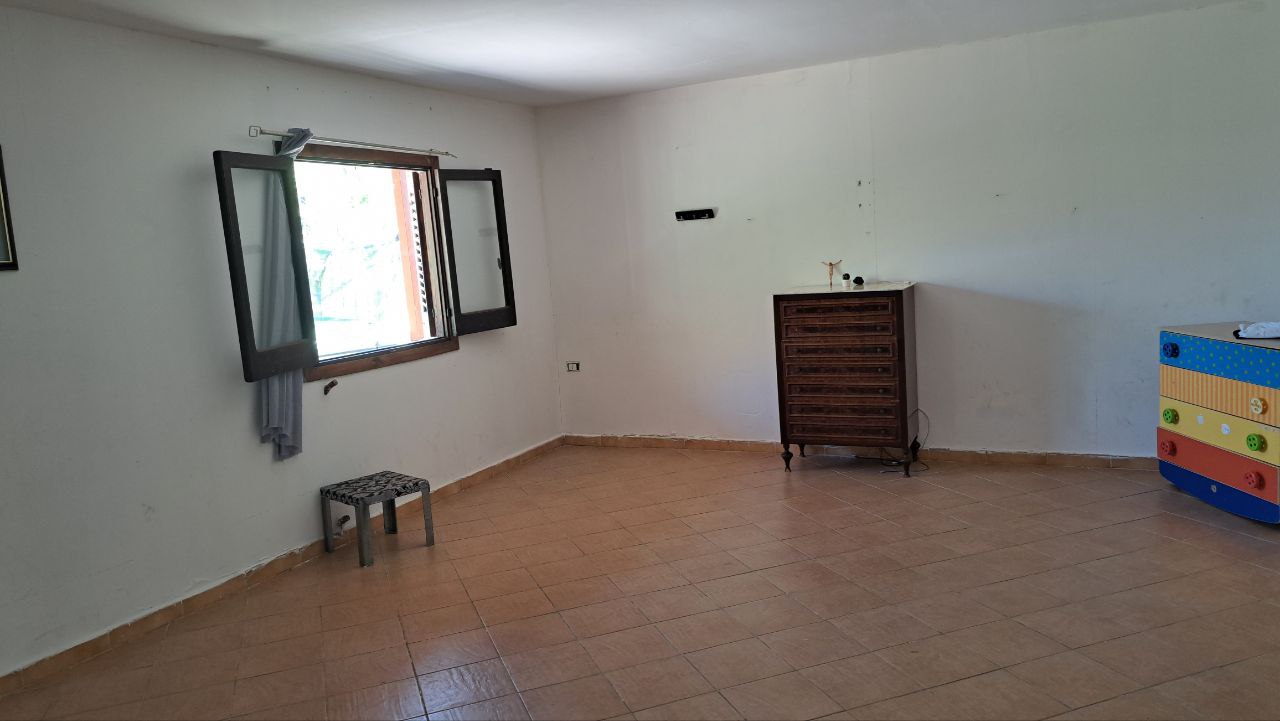 Via Esterna Sant'Elia villino con cucina abitabile