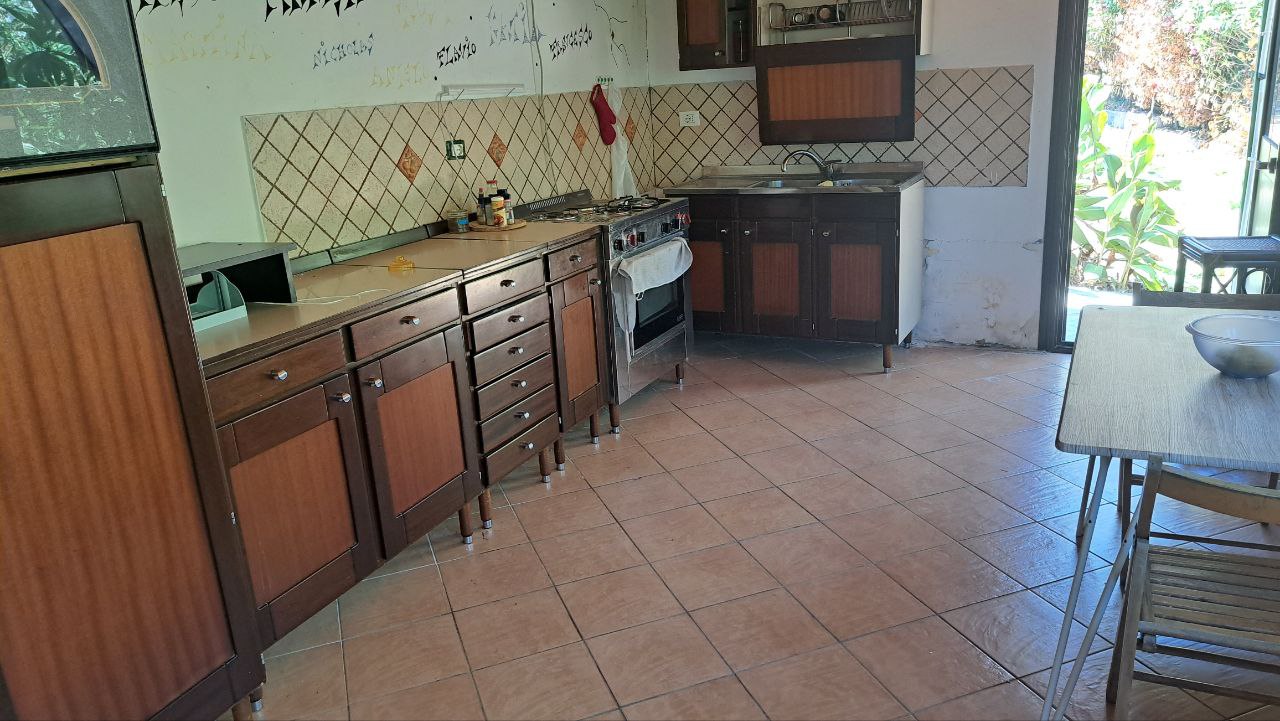 Via Esterna Sant'Elia villino con cucina abitabile