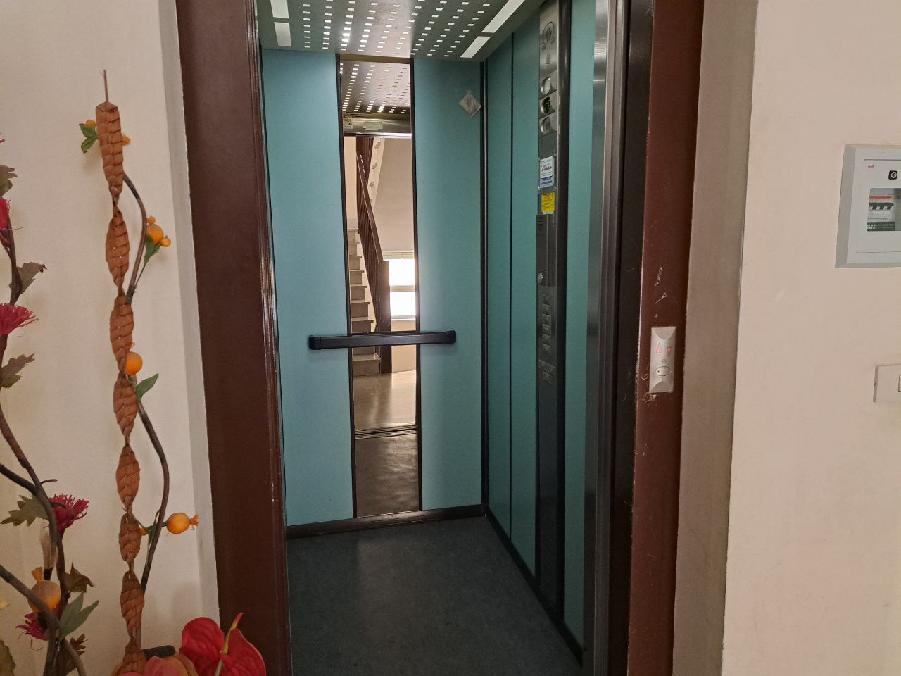 Via della Repubblica, rifinito monolocale arredato