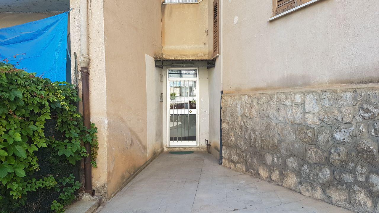 Via del Fante, luminoso appartamento con 3 balconi