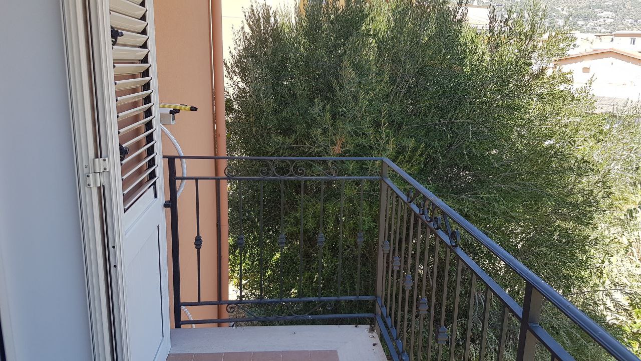 Via PonteParco recente e luminosa porzione di casa