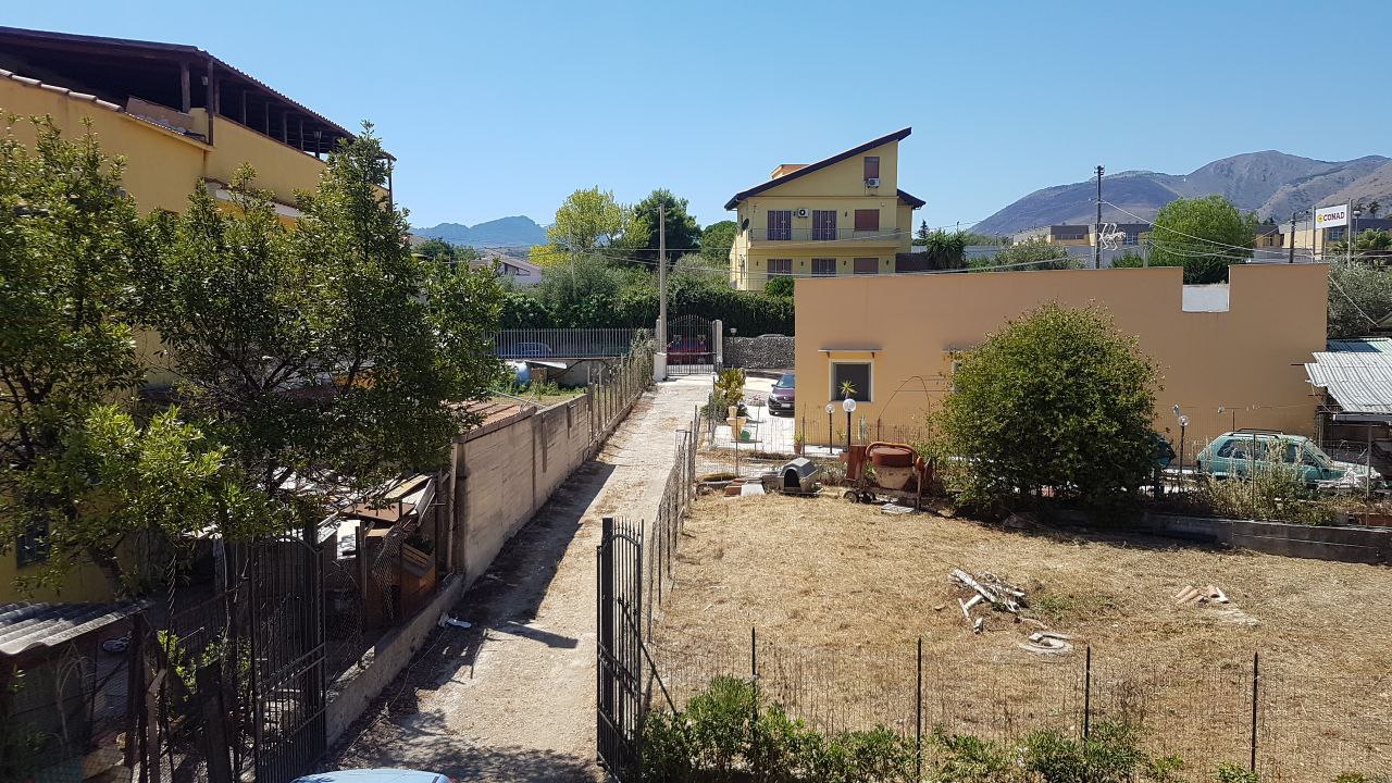 Via PonteParco recente e luminosa porzione di casa