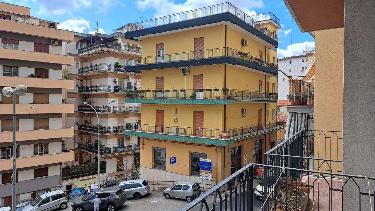 Via Venero grande 4 locali 2 servizi e ripostiglio