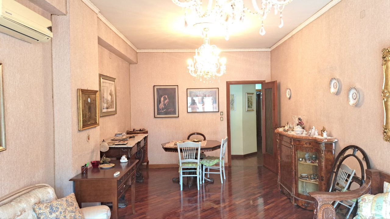 Via Venero grande 4 locali 2 servizi e ripostiglio