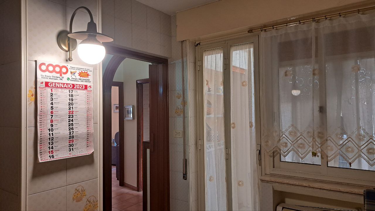 Via Venero grande 4 locali 2 servizi e ripostiglio