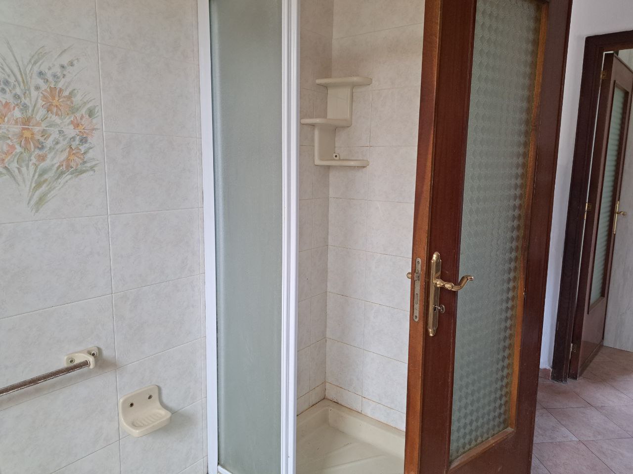 Via Valle Paradiso, 3 locali arredato con box auto