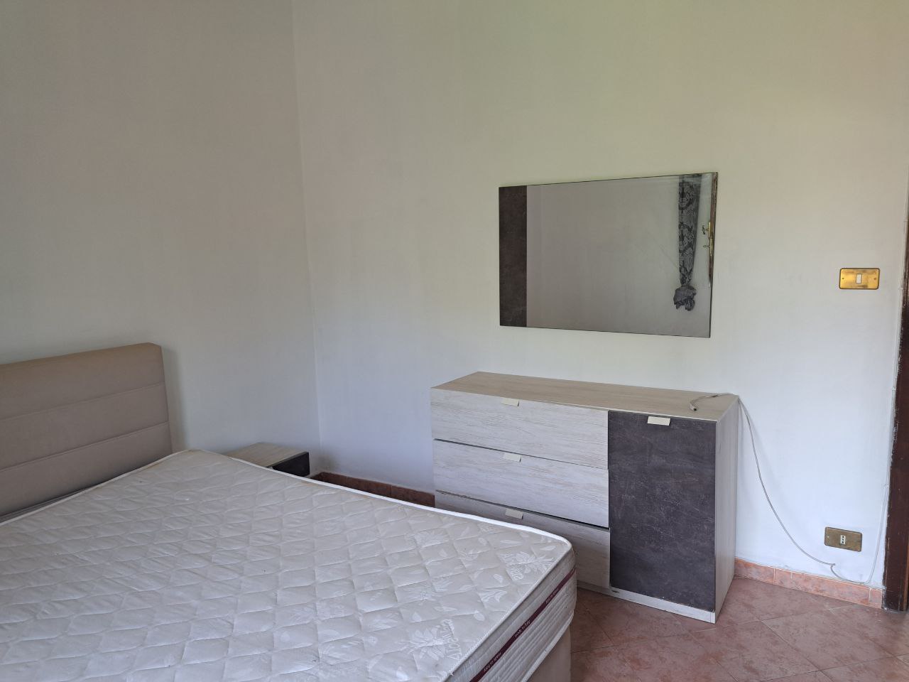 Via Valle Paradiso, 3 locali arredato con box auto