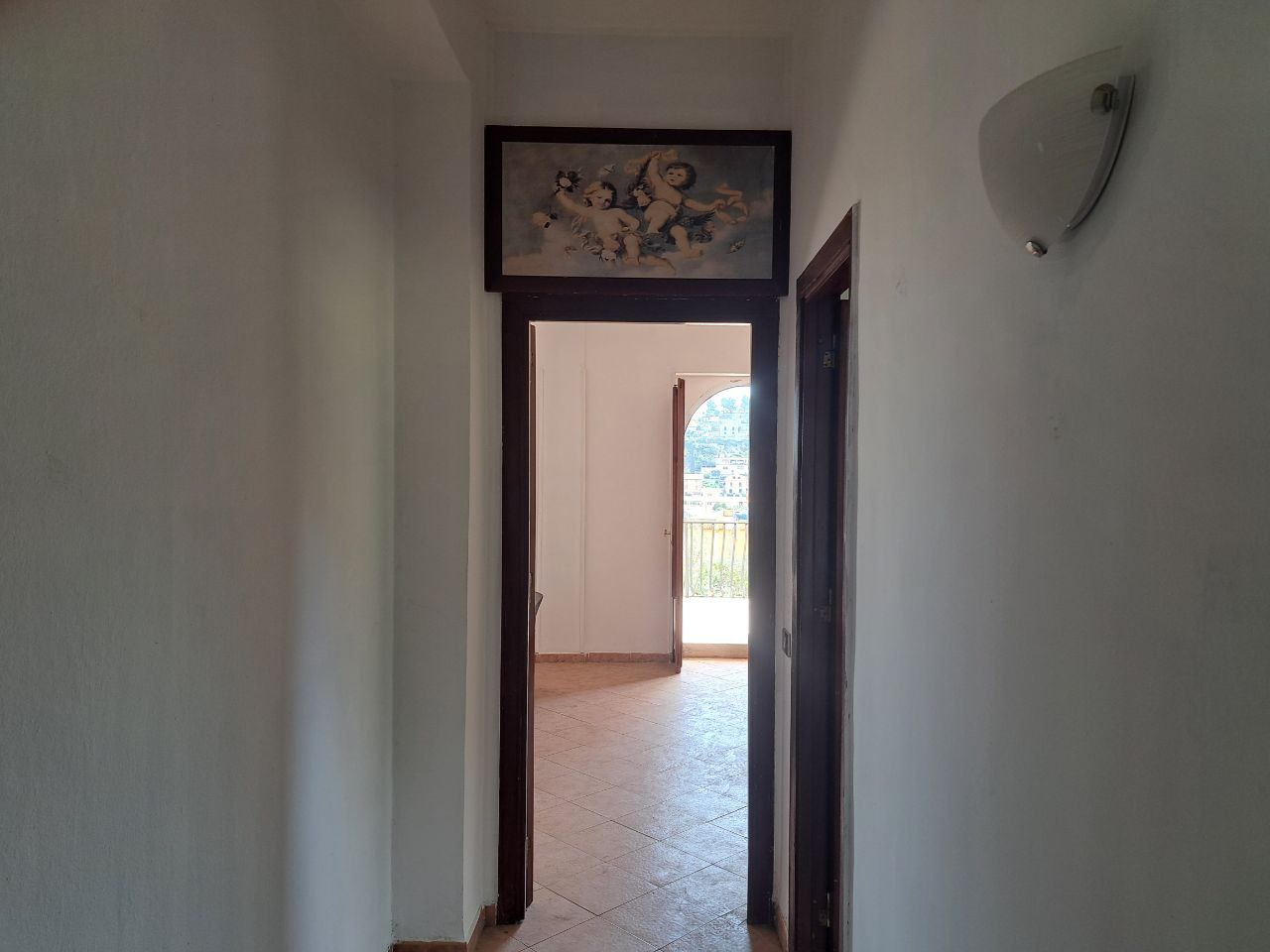 Via Valle Paradiso, 3 locali arredato con box auto