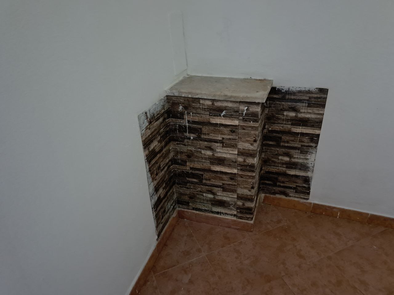 Via Valle Paradiso, 3 locali arredato con box auto