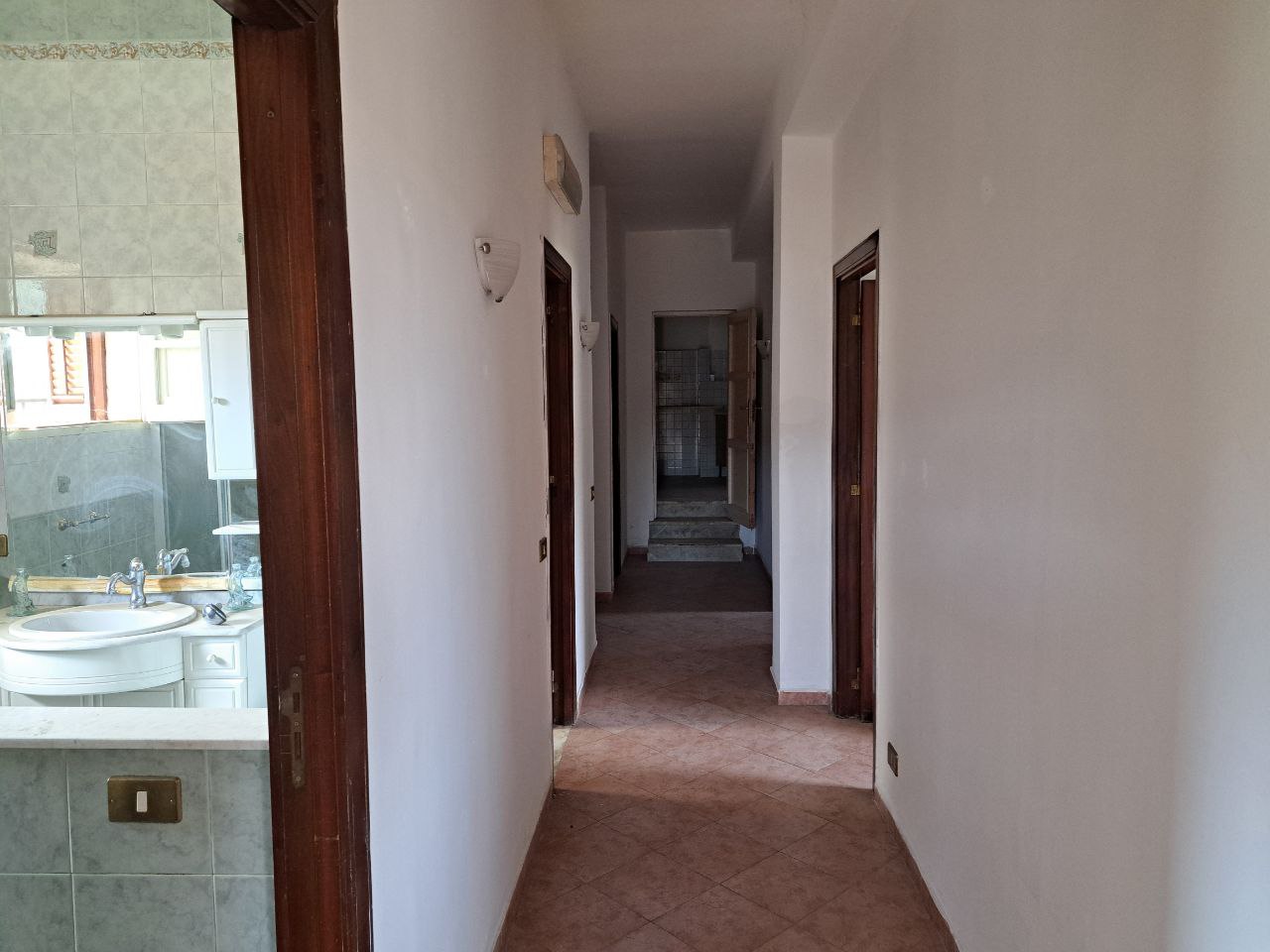 Via Valle Paradiso, 3 locali arredato con box auto