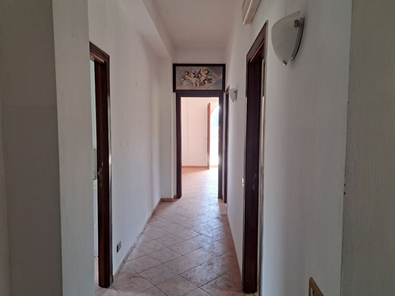 Via Valle Paradiso, 3 locali arredato con box auto