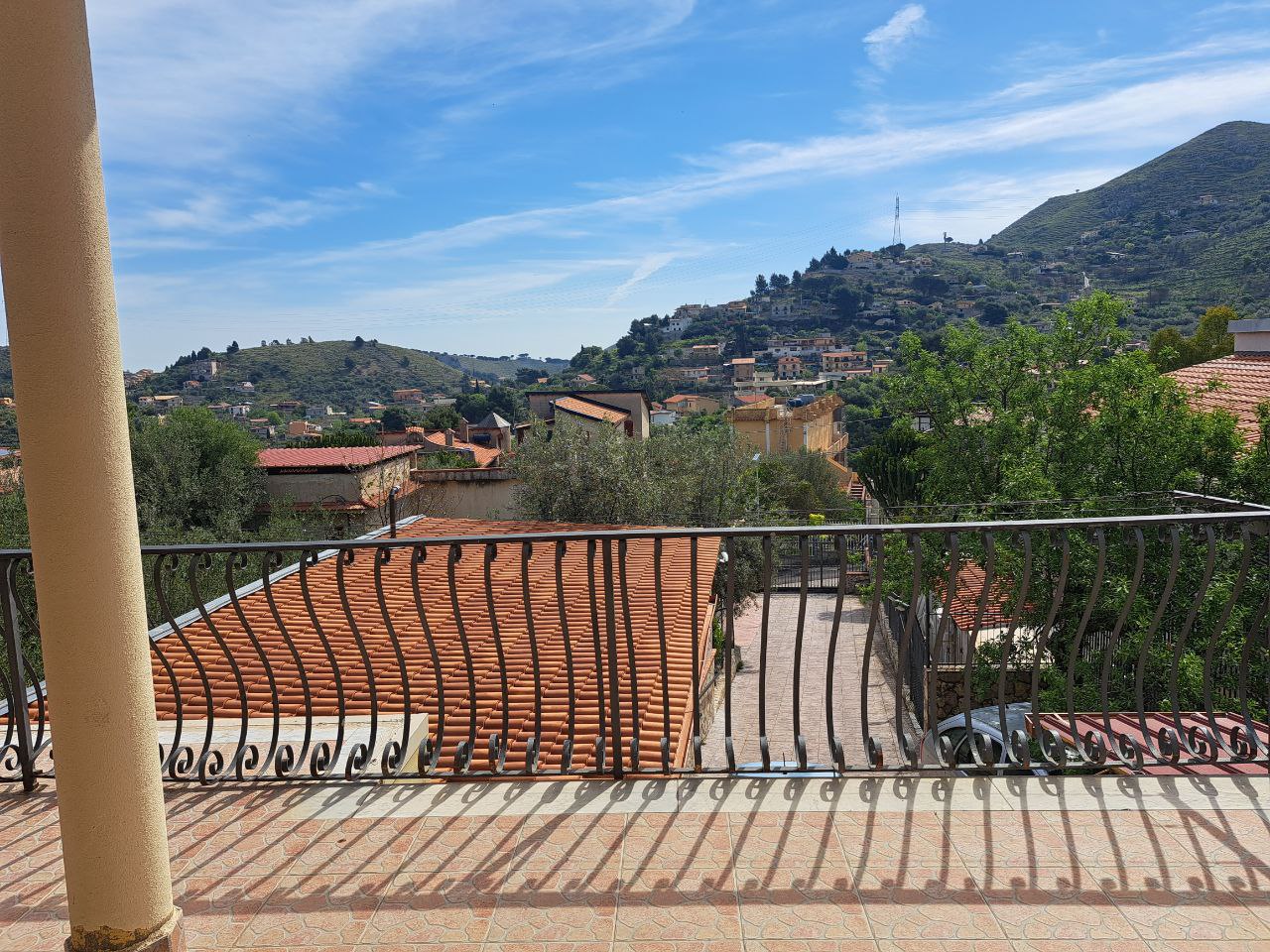 Via Valle Paradiso, 3 locali arredato con box auto