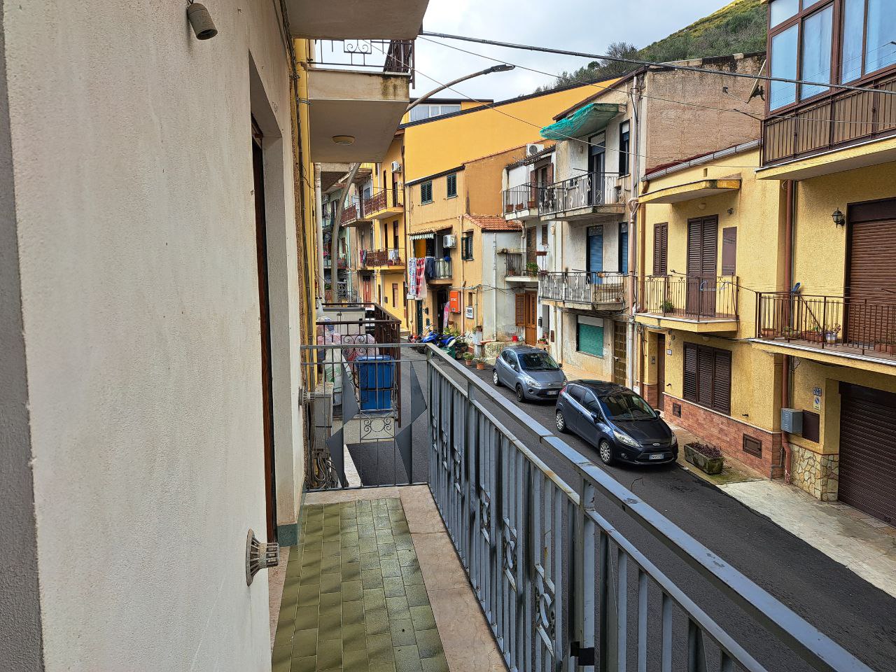 Via Provinciale, grande abitazione con 2 ingressi