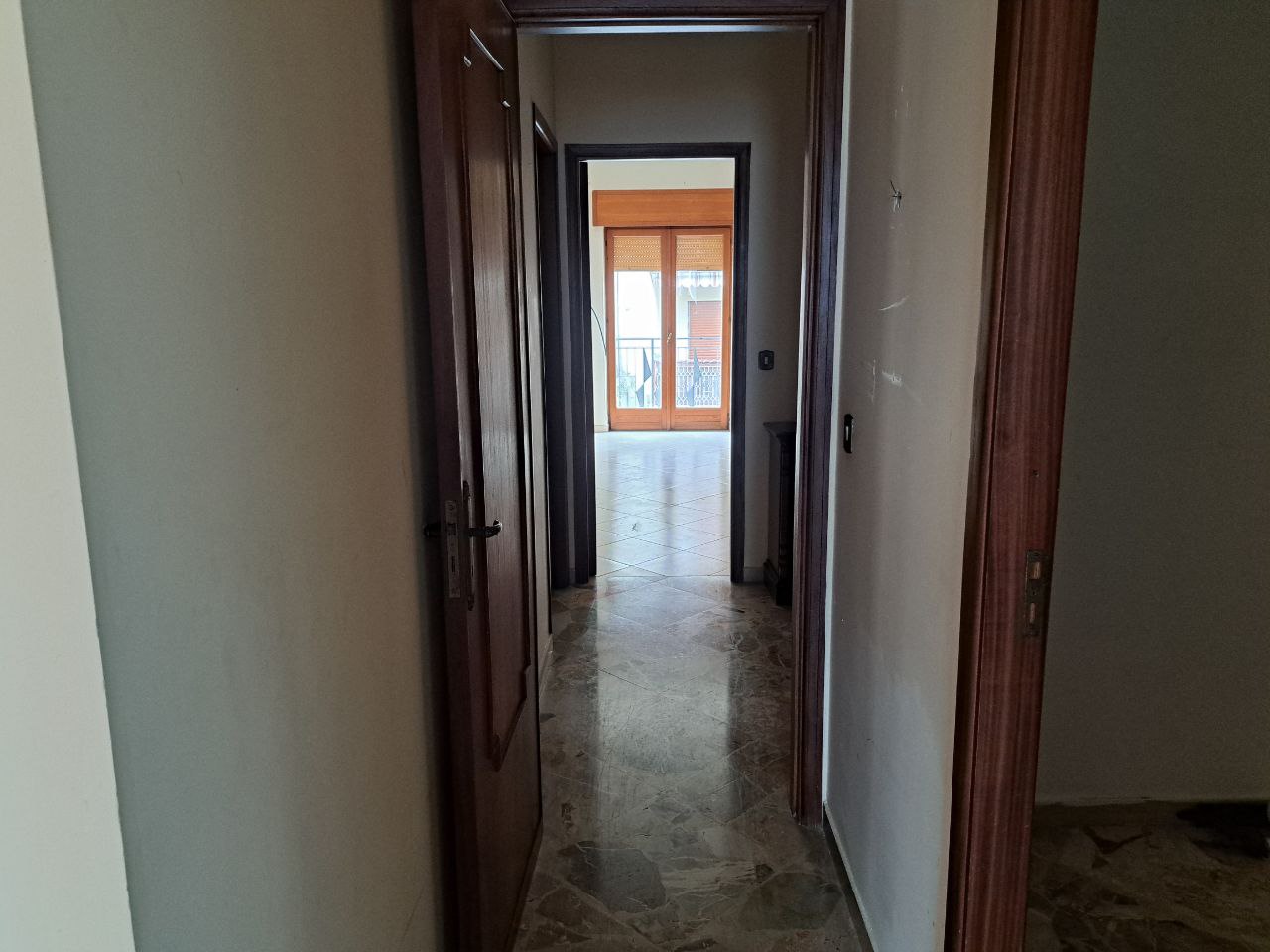 Via Provinciale, grande abitazione con 2 ingressi