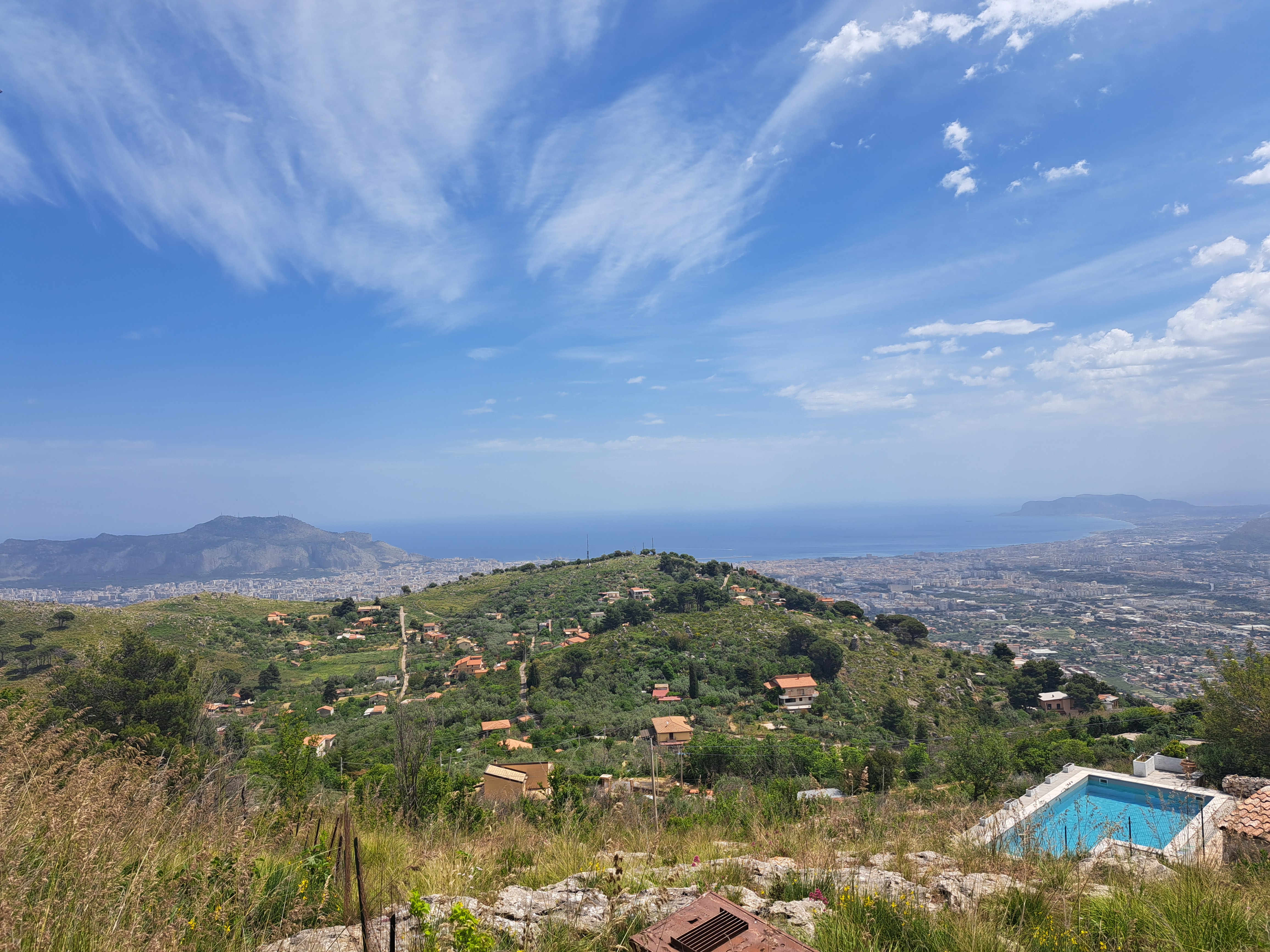 Via Ficiligni, grande panoramica struttura in posizione dominante con vista mare