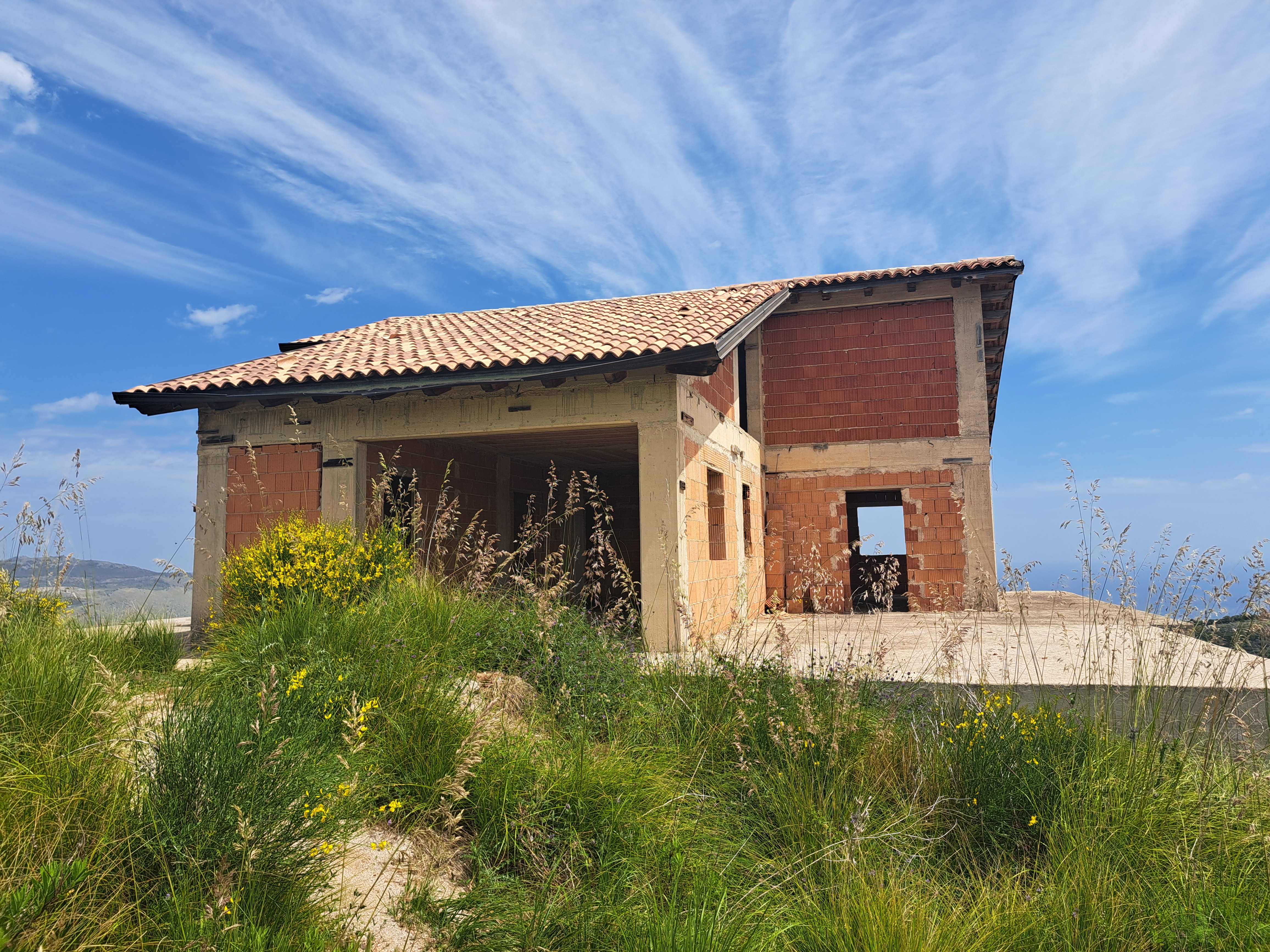 Via Ficiligni, grande panoramica struttura in posizione dominante con vista mare