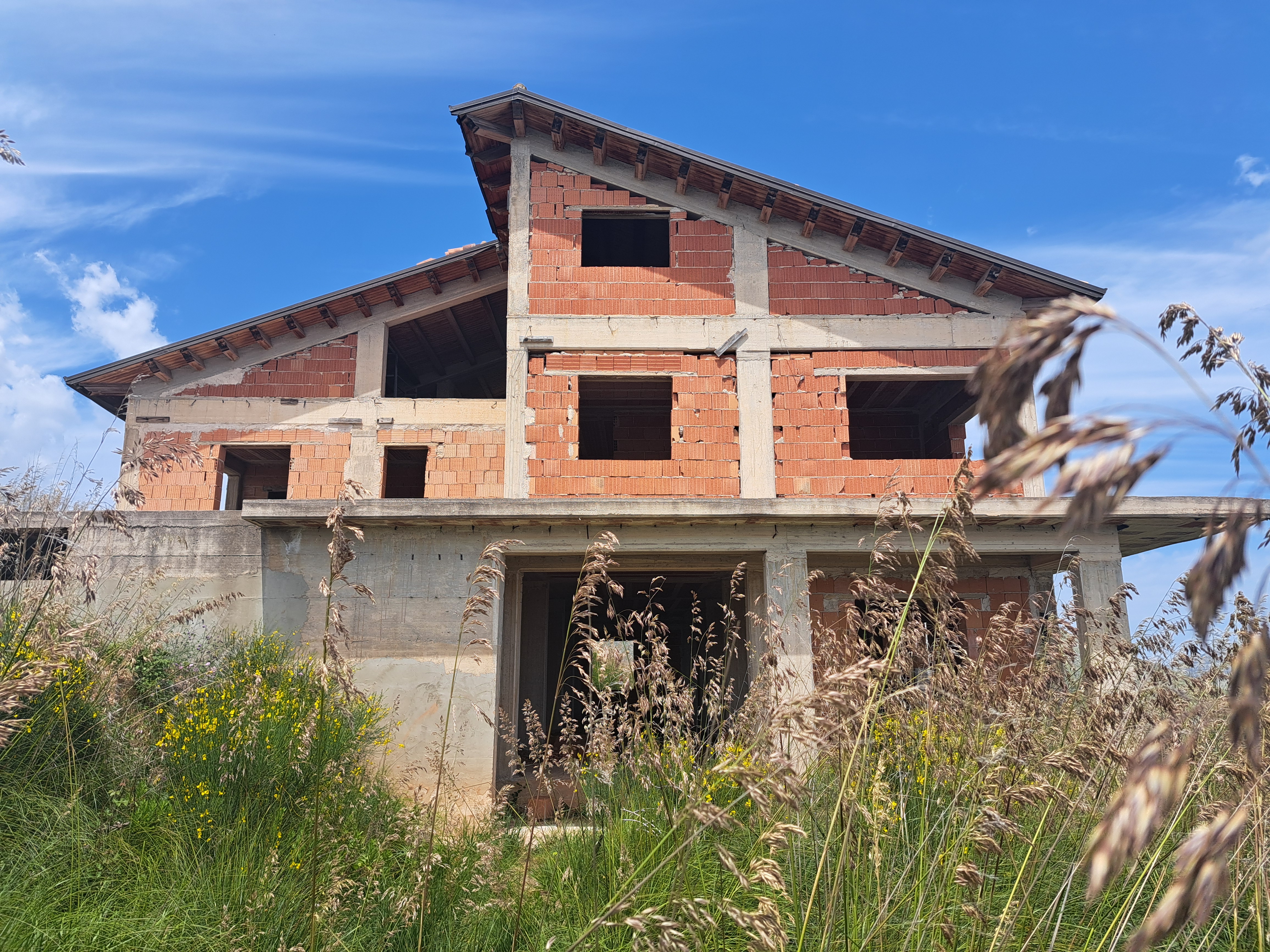 Via Ficiligni, grande panoramica struttura in posizione dominante con vista mare