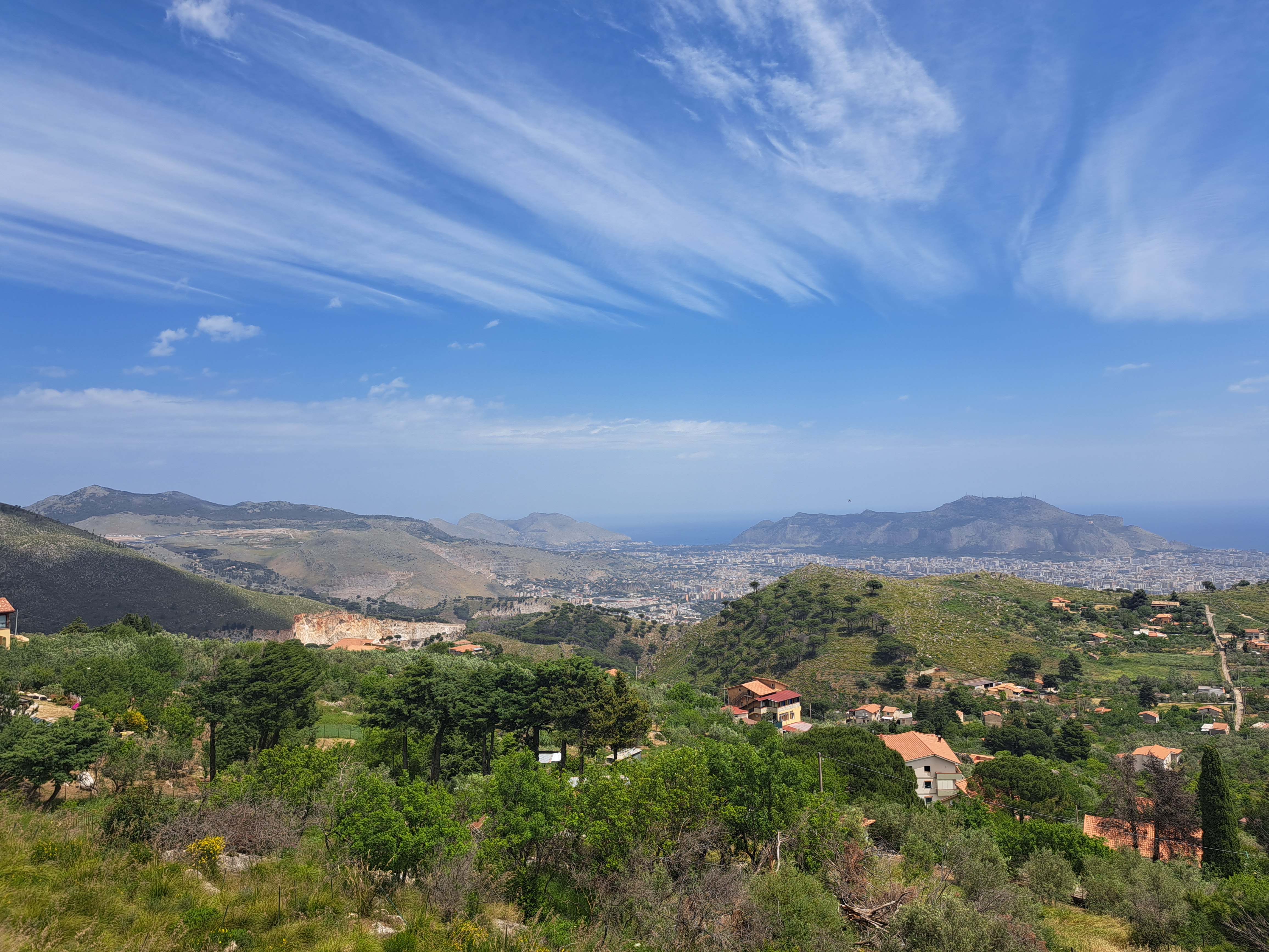 Via Ficiligni, grande panoramica struttura in posizione dominante con vista mare