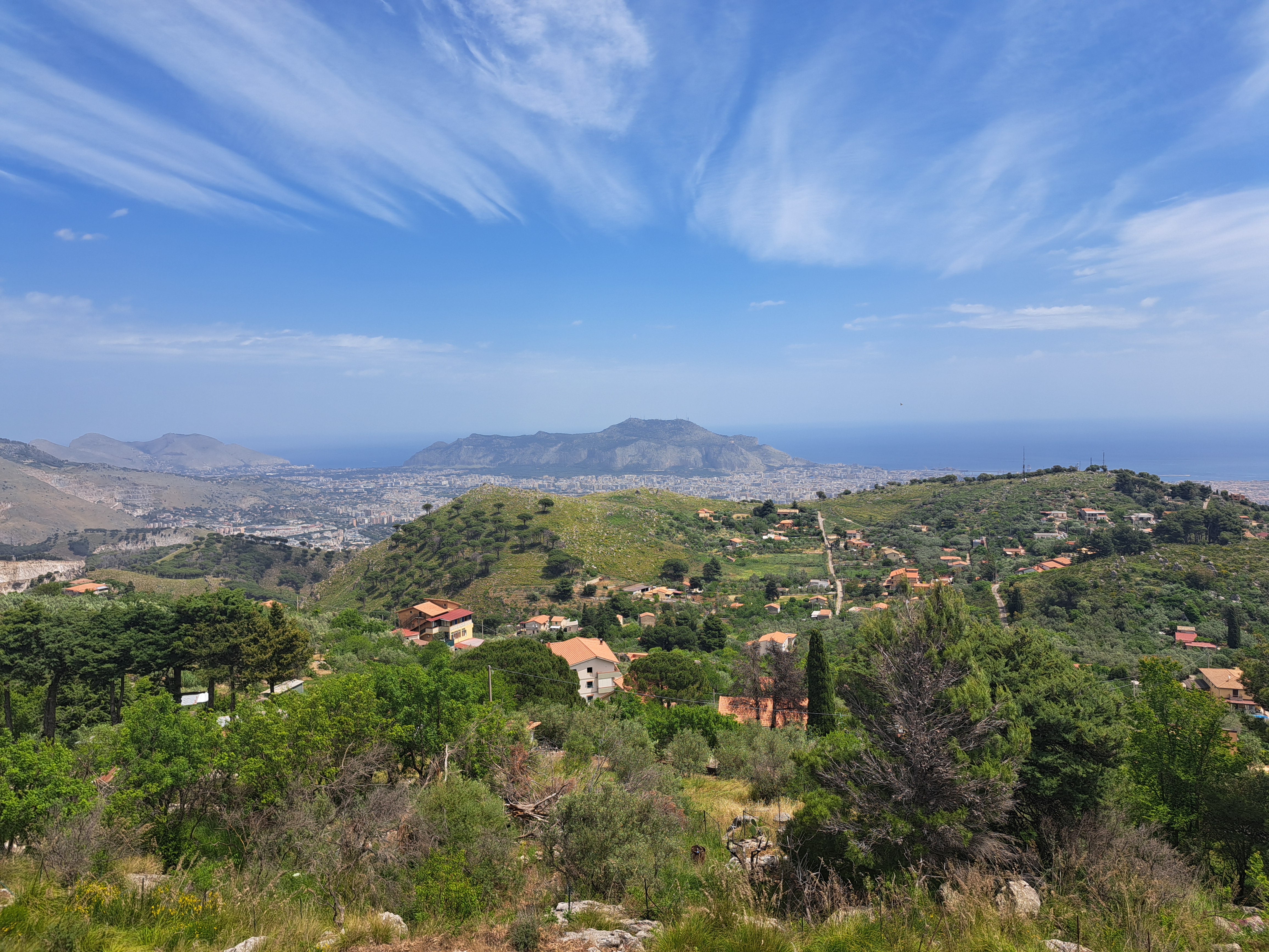 Via Ficiligni, grande panoramica struttura in posizione dominante con vista mare