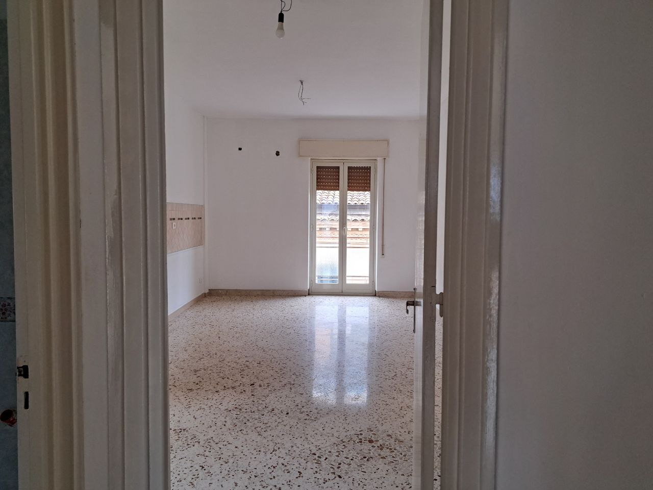 Via Pietro Novelli, 2 locali con cucina abitabile