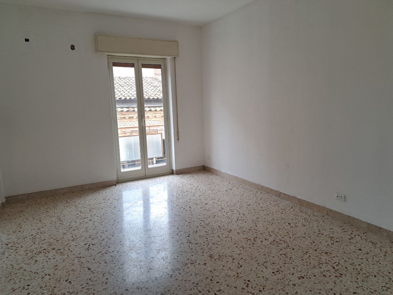 Via Pietro Novelli, 2 locali con cucina abitabile