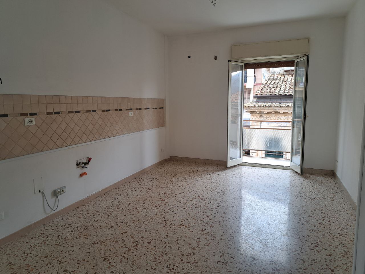Via Pietro Novelli, 2 locali con cucina abitabile