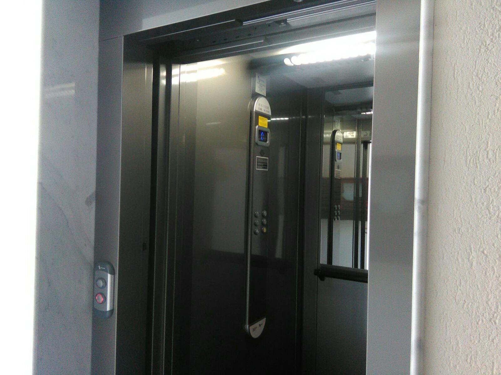 Via Regione Siciliana, 2 vani con cucina-soggiorno